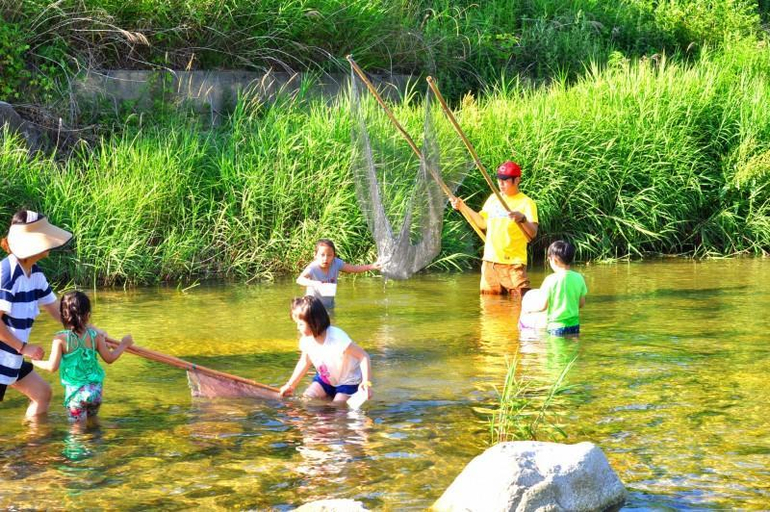 4, Hwacheon Mountain Scent Water Scent Ocher Pension, Hwacheon