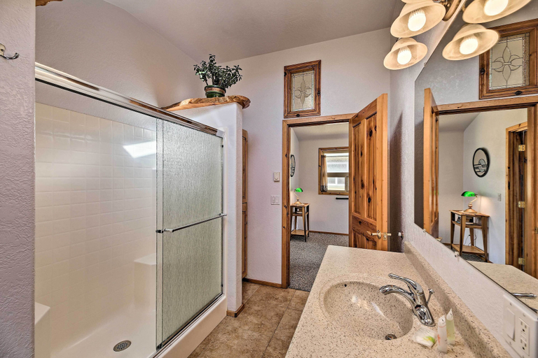 Bathroom 4, Sanderling Sea Cottages, Unit 10, Lincoln