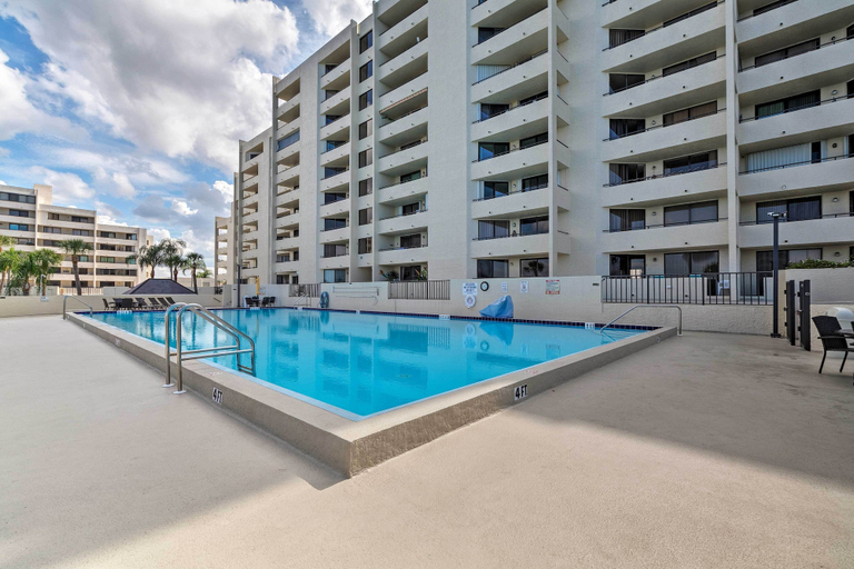 Sport & Beauty 5, Coastal Hudson Condo w/ Gulf Front Views!, Pasco