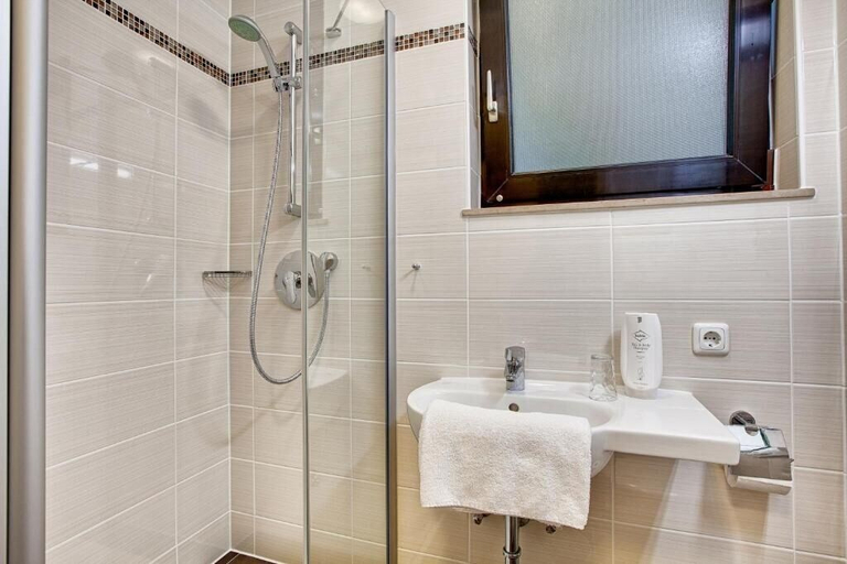 Bathroom 5, Landgasthof Büttel, Bamberg