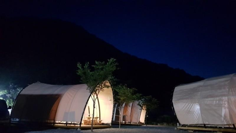 Exterior & Views, Youngwol Byeori Binnaneun Bame Pnesion, Yeongwol