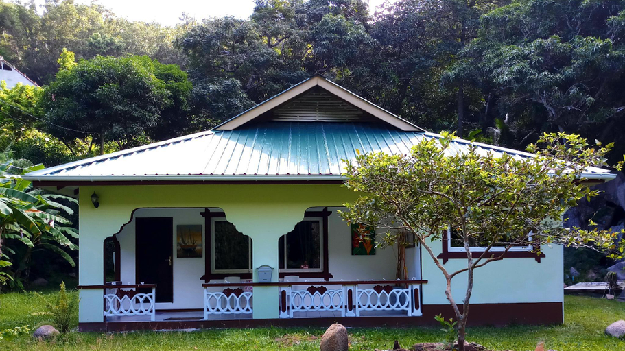 Exterior & Views, Dan Zoranz Self Catering Guest House