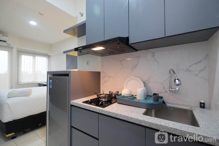 Others 4, Comfy Homey Studio Podomoro Golf View By Travelio, Bogor