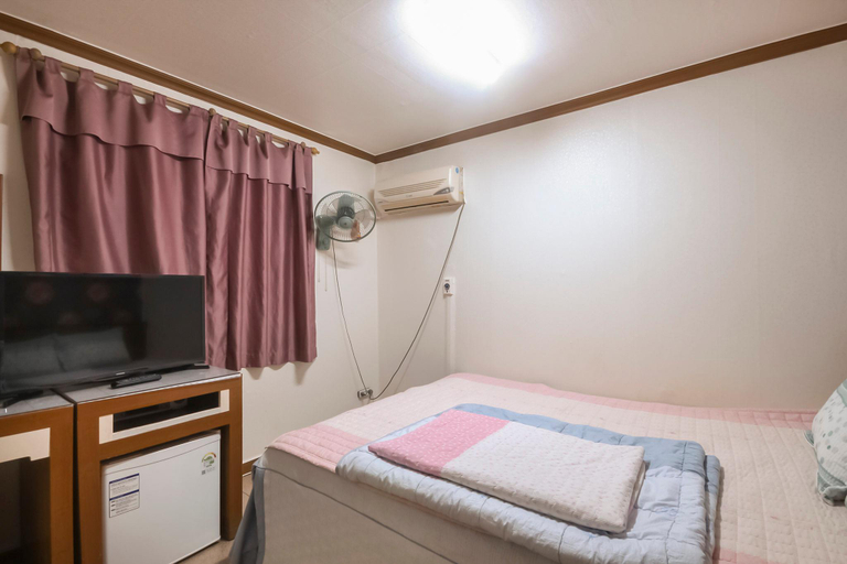Others 2, Ulleung Donghaejang Motel, Ulleung