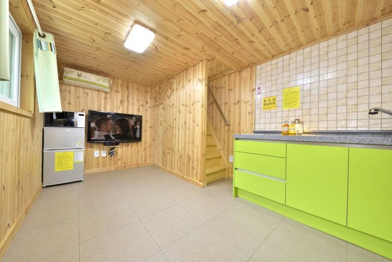5, Yongin A Pension, Yongin