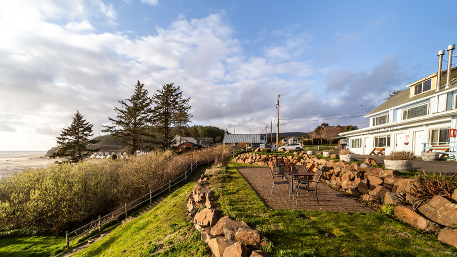 Exterior & Views 2, Terimore Bayfront Inn, Tillamook