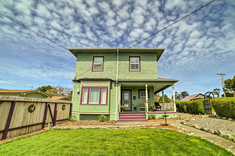 Exterior & Views 2, 'Bella Rose' Lovely Eureka Home Near Redwoods!, Humboldt