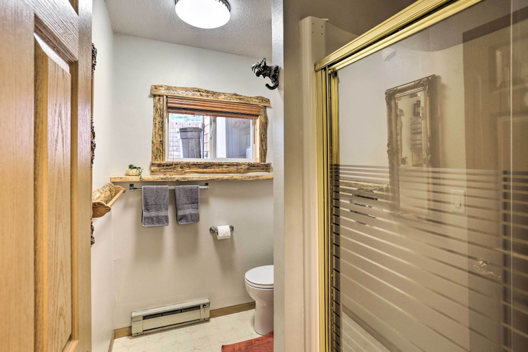 Bathroom 3, Spacious Black Hawk Home w/ Furnished Deck!, Meade
