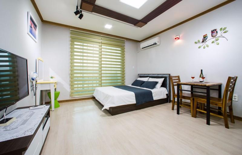 Bedroom 2, Suncheon travel sketches Pension, Suncheon