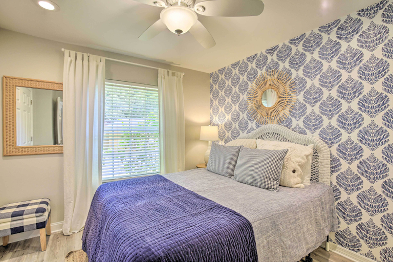 Bedroom 3, Waterfront Rancher Retreat - Exotic Bird Haven, Hillsborough