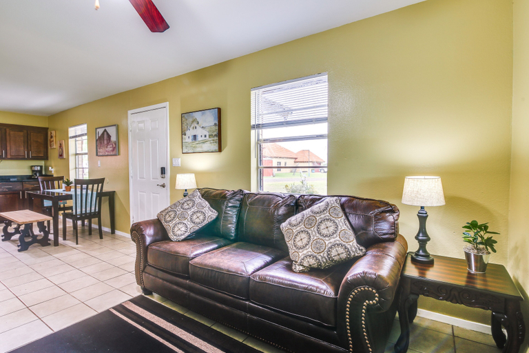 Others 5, Classy San Benito Vacation Rental With Chiminea!, Cameron