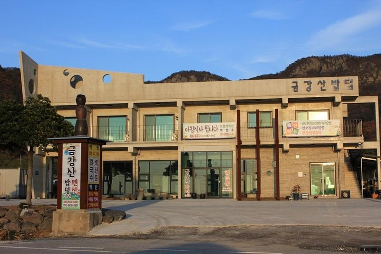 Exterior & Views 4, Buan Geumgangsanbapdyeom Pension, Buan