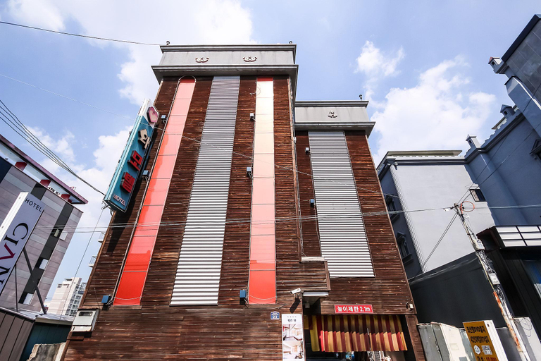 Exterior & Views 1, Deagu Pyeongnidong WA, Buk