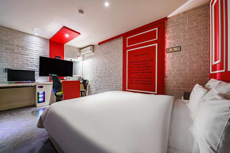 Bedroom 4, Pohang Sangdo-dong XYM1, Pohang