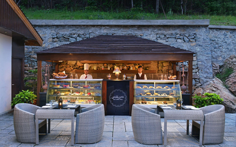 Food & Drinks 4, Golden Tulip Srinagar, Srinagar