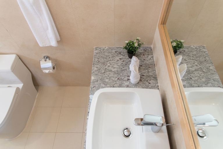 Bathroom 4, Reef Edge Thulusdhoo, Kaafu Atoll