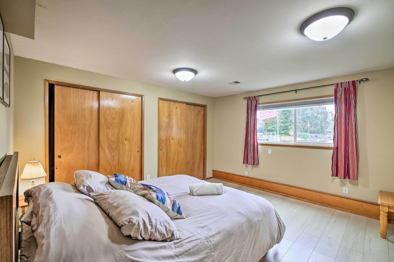 Bedroom 1, Spacious Apartment on Lake Sawyer w/ Fireplace!, King