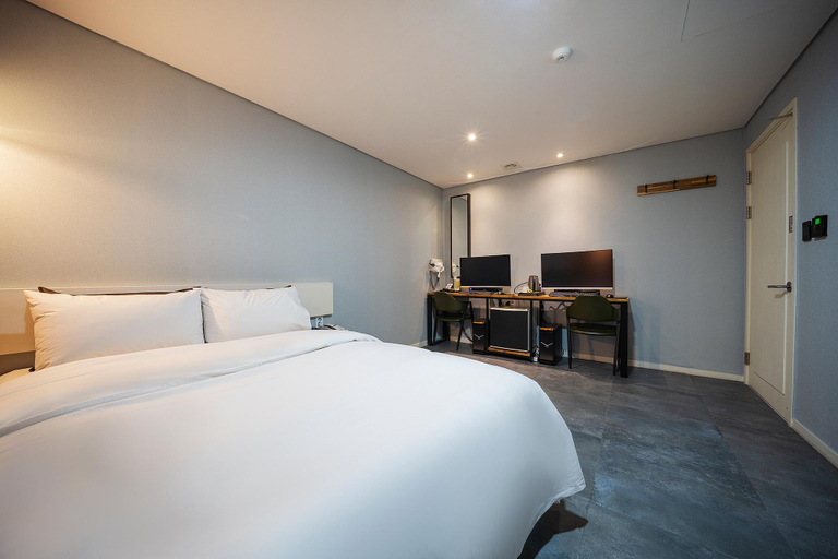Bedroom 2, Indeokwon TUUS, Anyang