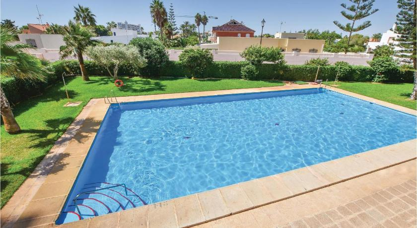 Sport & Beauty, Beautiful apartment in Roquetas de Mar with 2 Bedrooms, WiFi and Outdoor swimming pool, Almería