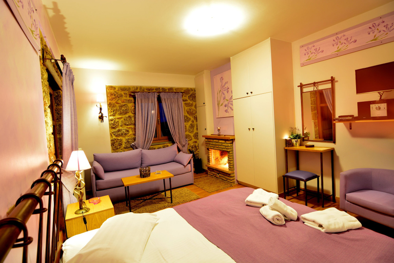 Bedroom 4, Mavraganeiko, Peloponnese