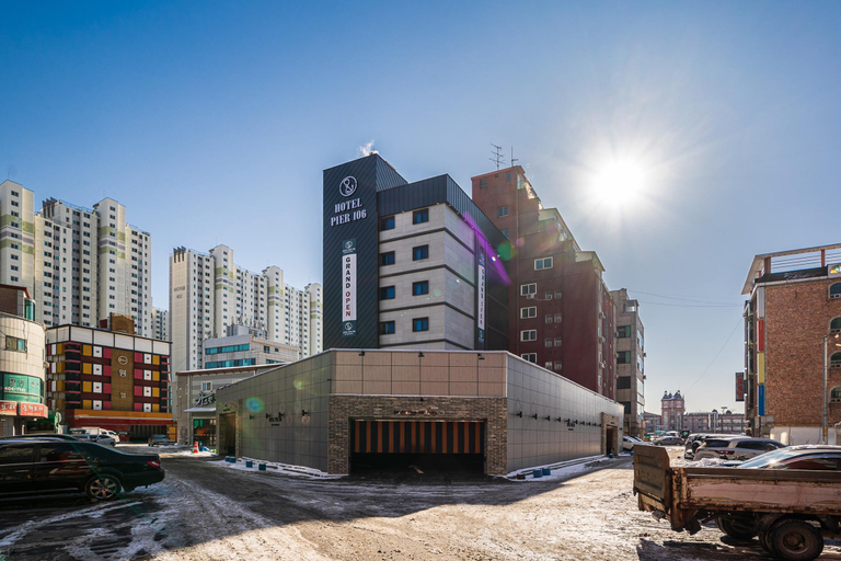 Exterior view 3, Wolgot pier 106, Siheung