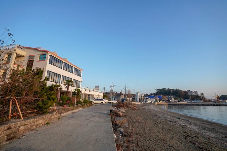 Exterior & Views 1, Tongyeong WooriBada Pension, Tongyeong