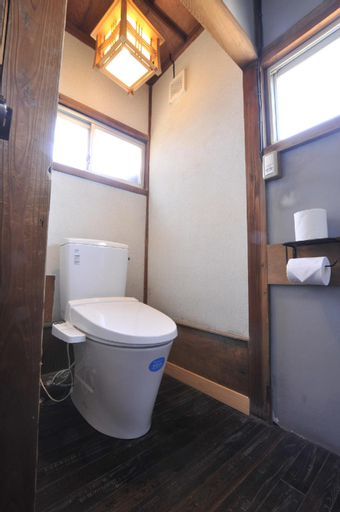 Bedroom 3, Jin Cang Court, Marugame