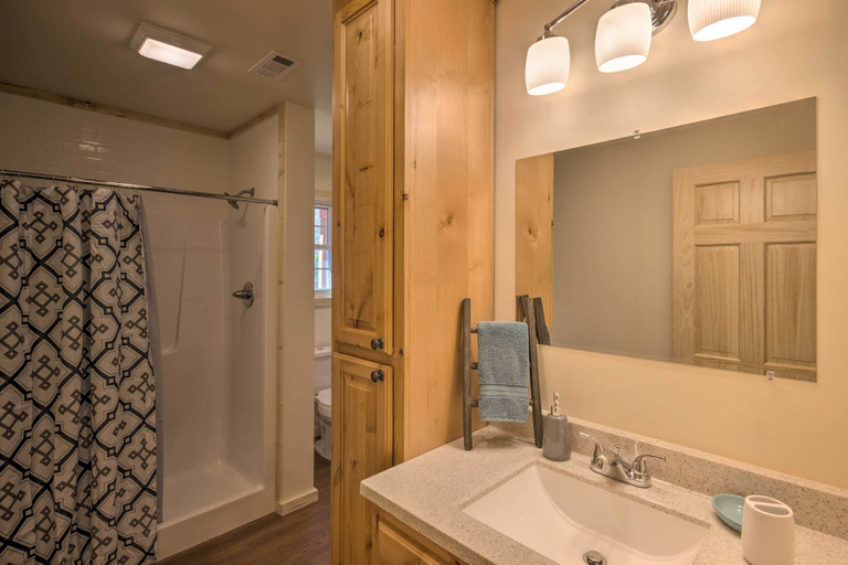 Bathroom 4, Hike, Fish & Relax: Bryson City Cabin Escape, Swain