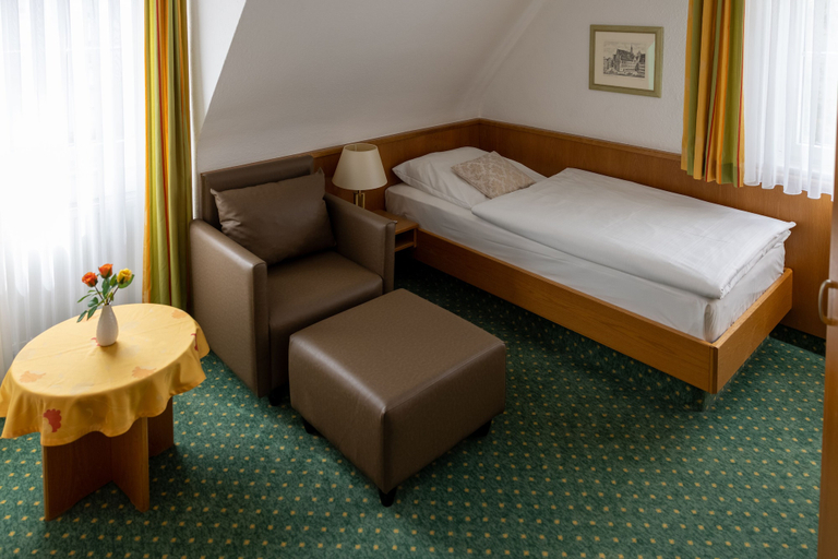 Bedroom 3, Hotel Garni Lehrertal, Ulm