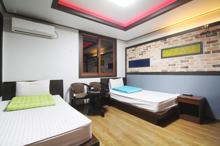 Bedroom 2, Tongyeong The Syap, Tongyeong