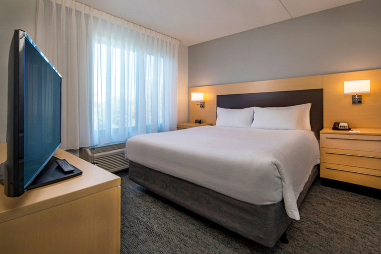 Bedroom 4, TownePlace Suites by Marriott Frederick, Frederick