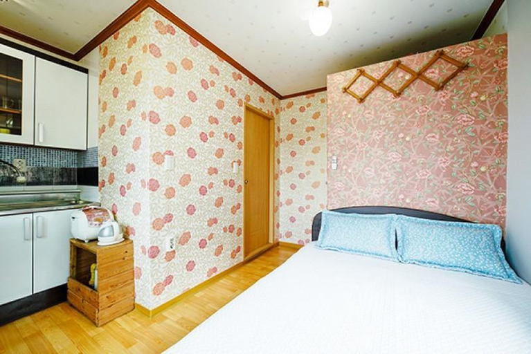 Bedroom 2, Ganghwado Neulpurun Lakeside Pension, Ganghwa