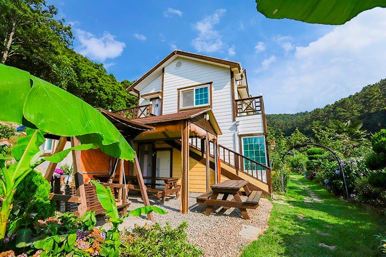 Exterior & Views 1, Tongyeong Santa Lucia Pension, Tongyeong