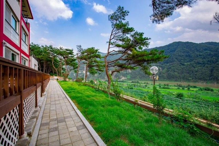 Others 4, Danyang Namhangangsolbat Pension, Danyang