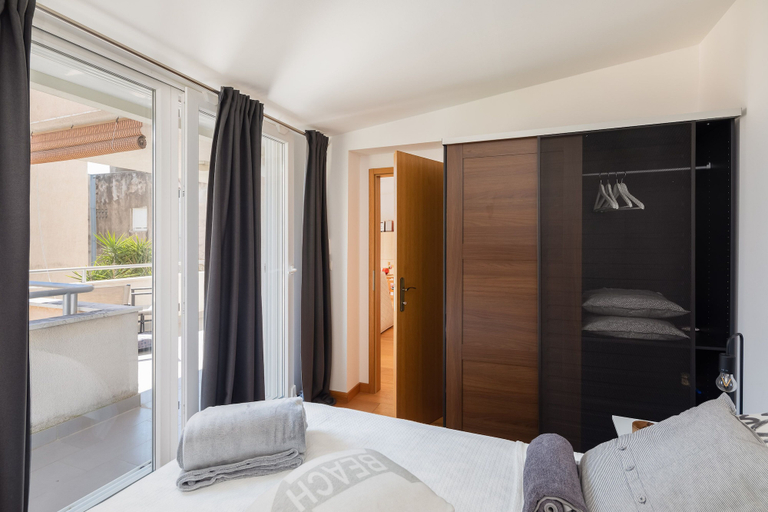 Bedroom 4, Modern apt With Terrace 4 min Walk to the Beach, Split