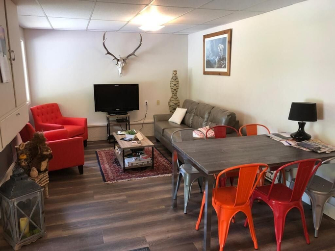 Others 5, Stewart Mountain Lodge, Kitimat-Stikine