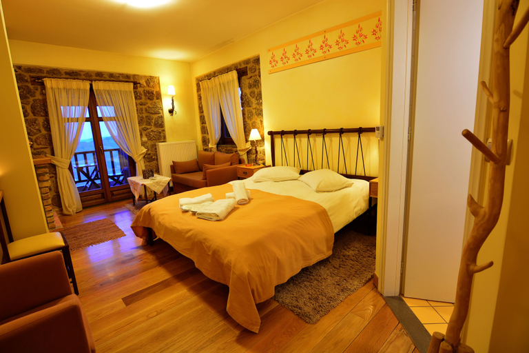 Bedroom 2, Mavraganeiko, Peloponnese