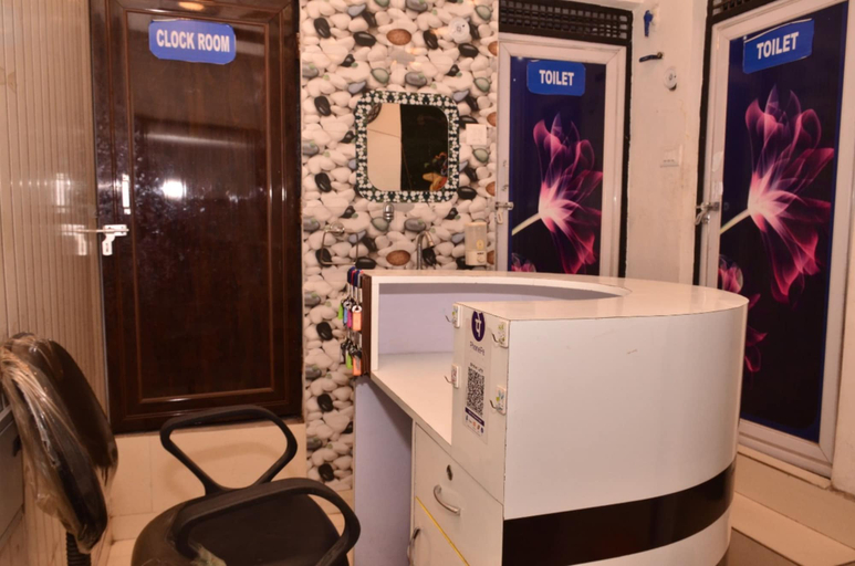Sport & Beauty, Goroomgo Comfort Hostel Charbagh Lucknow, Lucknow