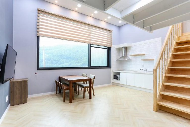 Others 3, Tongyeong Asrai Pension, Tongyeong