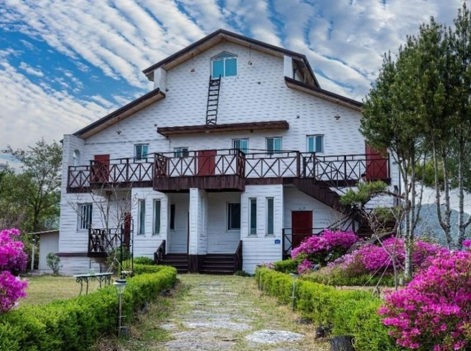 Exterior & Views 1, Jecheon Dream Lake Pension, Jecheon