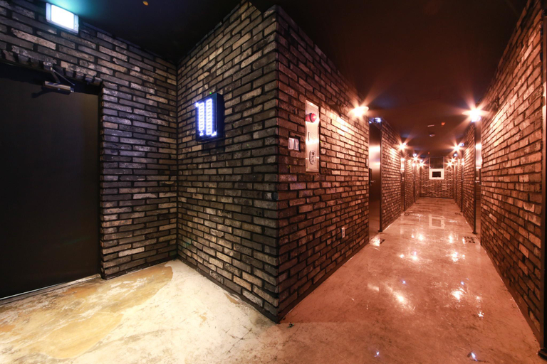 Others 5, Indeokwon Wol, Anyang