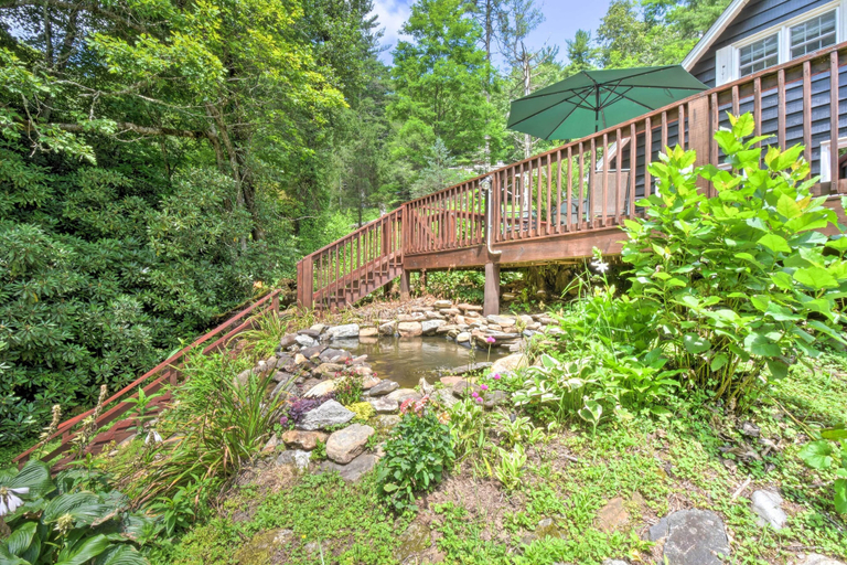 Others 5, Enchanting Highlands Cottage w/ Pond & Waterfall, Macon