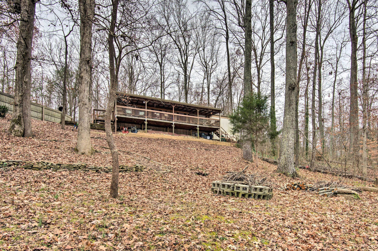 Exterior & Views 2, Lake-view Getaway in Sherrills Ford w/ Deck!, Catawba