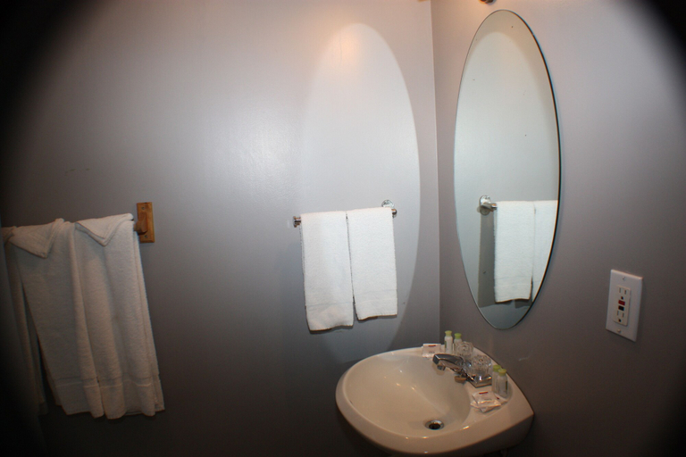 Bathroom 3, Auberge St-Tite-des-Caps, La Côte-de-Beaupré