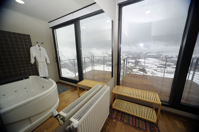 Bathroom 4, Quadrum Ski & Yoga Resort, Kazbegi