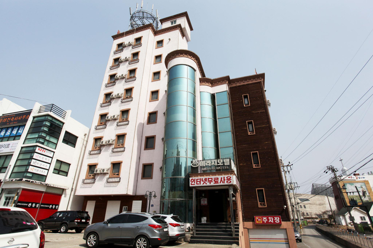 Exterior view 3, Sokcho Mirage, Sokcho