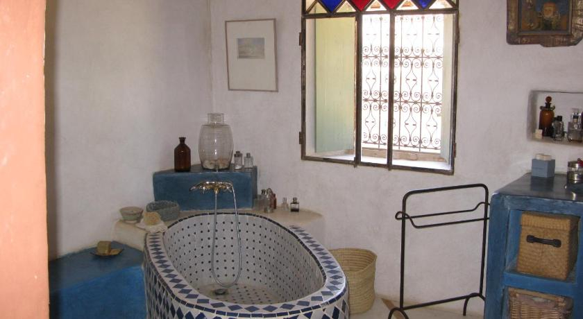 Others 4, Room in Guest room - Charming guest house with pool for 6 people, Errachidia