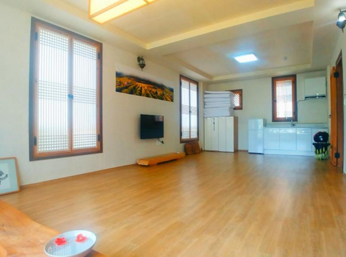 2, Andong Autumn God Pension, Andong