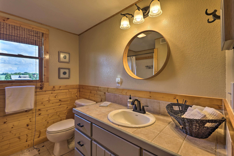 Bathroom 3, Piney Creek Mountain-view Cabin w/ Wraparound Deck, Alleghany