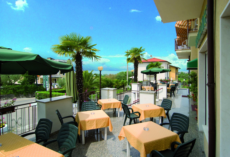 Food & Drinks 5, hotel CASABLANCA, Verona